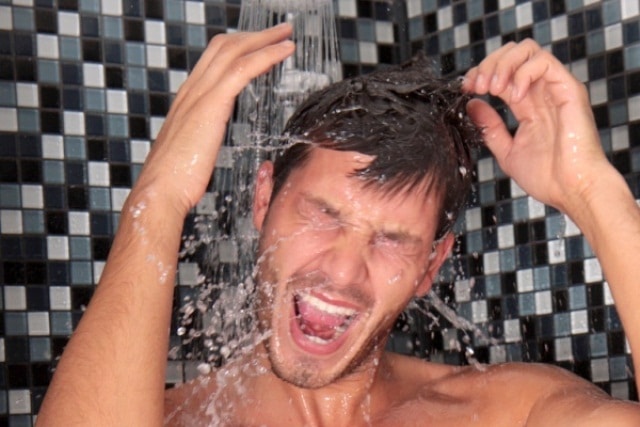The 6 Benefits of Taking Cold Showers