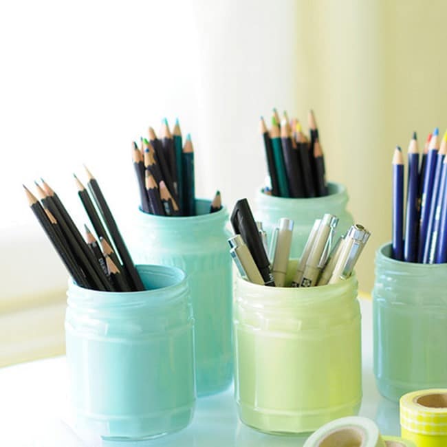 30 Ideas for Organizing Your Desk and Work Area