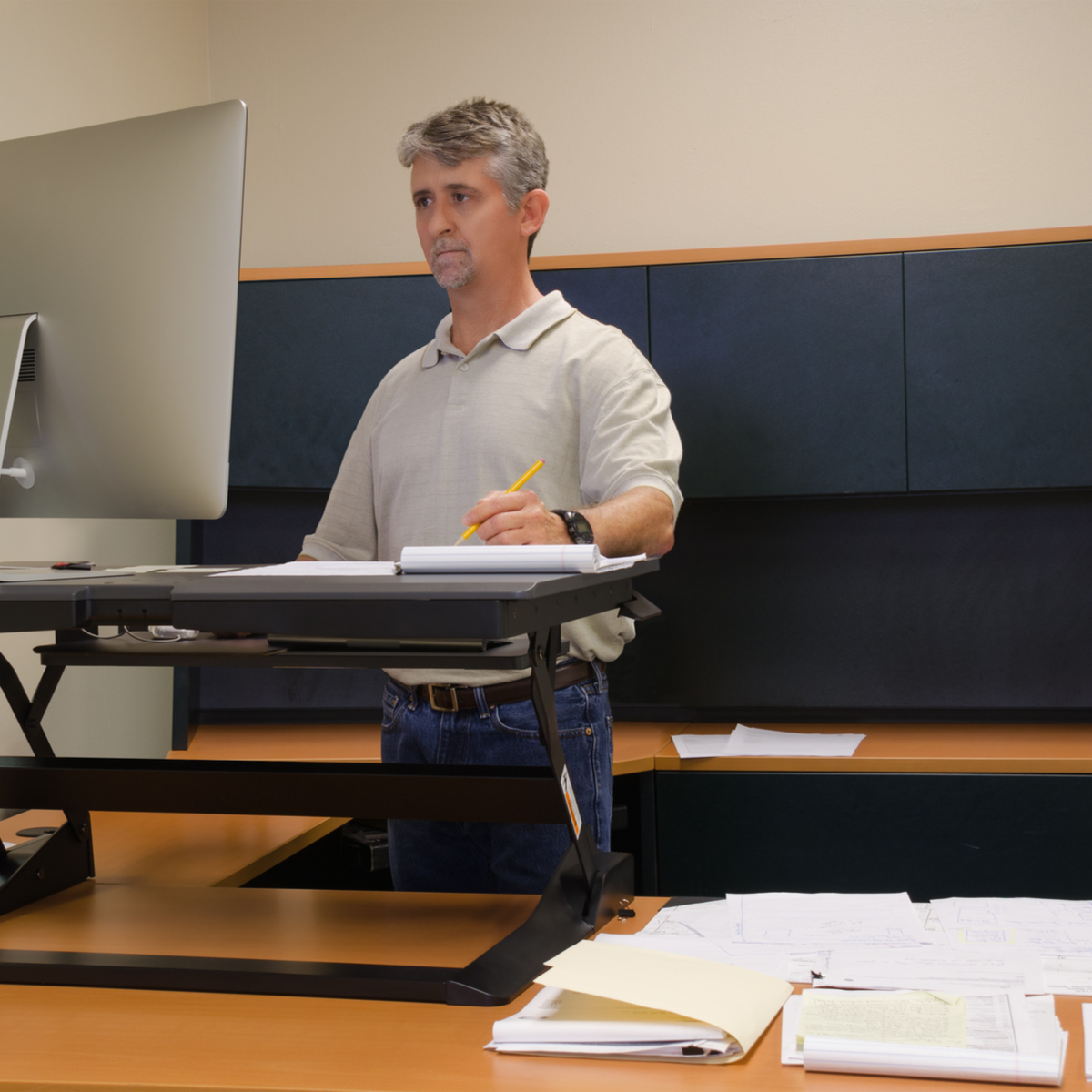 Why You Should Consider Getting a Standing Desk